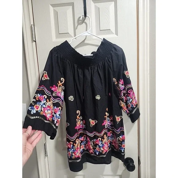 Studio West Apparel XL Boho Peasant Top Black Multicolor Embroidered Tunic - Picture 3 of 10